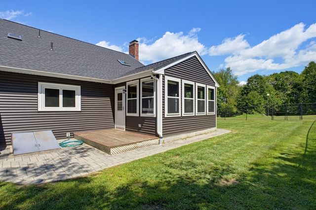 22 Purgatory Road, Sutton, MA 01590