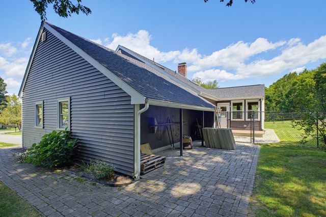 22 Purgatory Road, Sutton, MA 01590