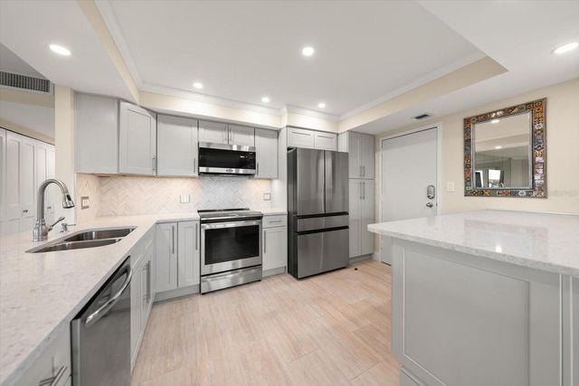 1621 GULF BOULEVARD 607, Clearwater Beach, FL 33767