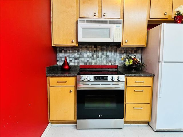 2200 Classen Boulevard 1132, Norman, OK 73071
