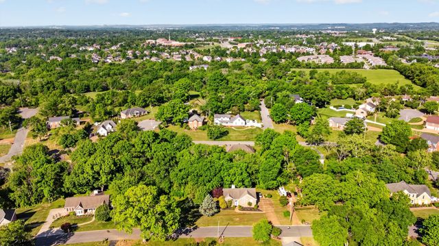136 River Chase, Hendersonville, TN 37075