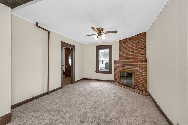 37 Beaudry St, Lowell, MA 01850