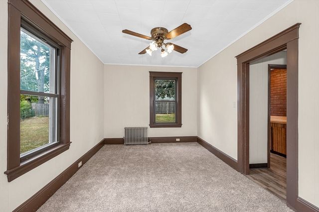 37 Beaudry St, Lowell, MA 01850