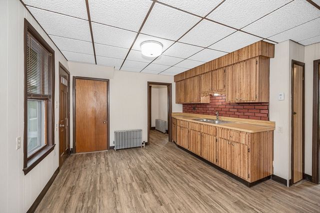 37 Beaudry St, Lowell, MA 01850