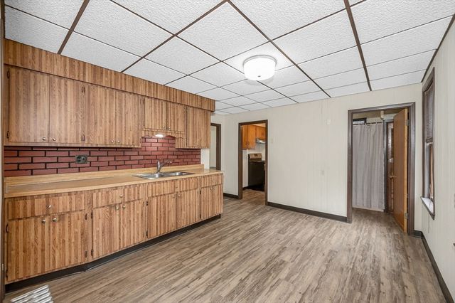 37 Beaudry St, Lowell, MA 01850