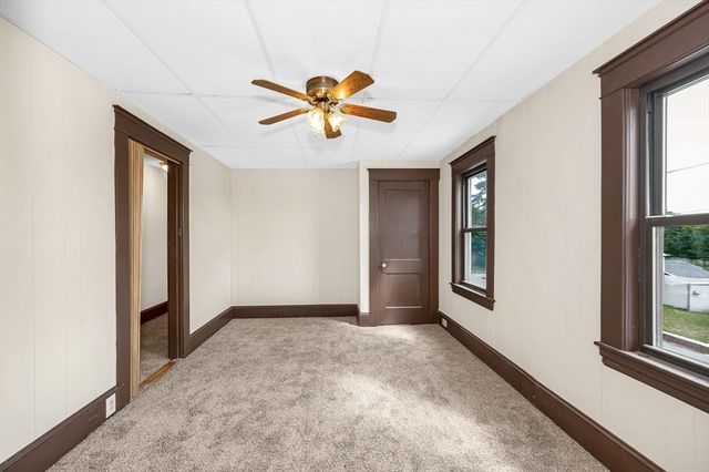 37 Beaudry St, Lowell, MA 01850