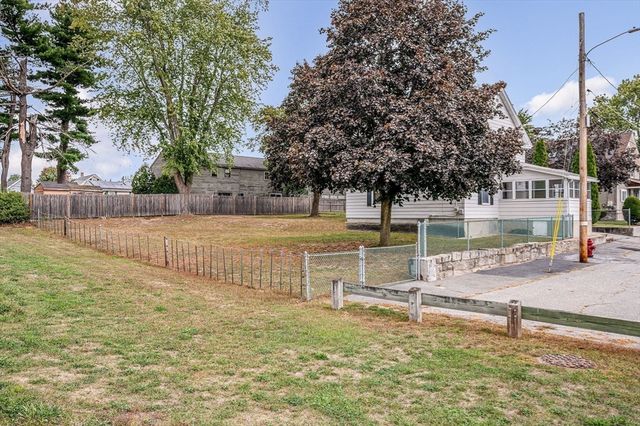 37 Beaudry St, Lowell, MA 01850