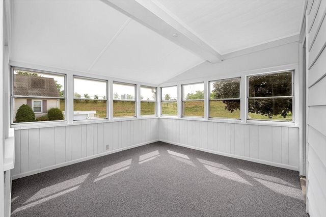 37 Beaudry St, Lowell, MA 01850