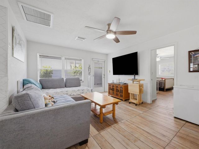 721 E Coast Avenue, Lantana, FL 33462
