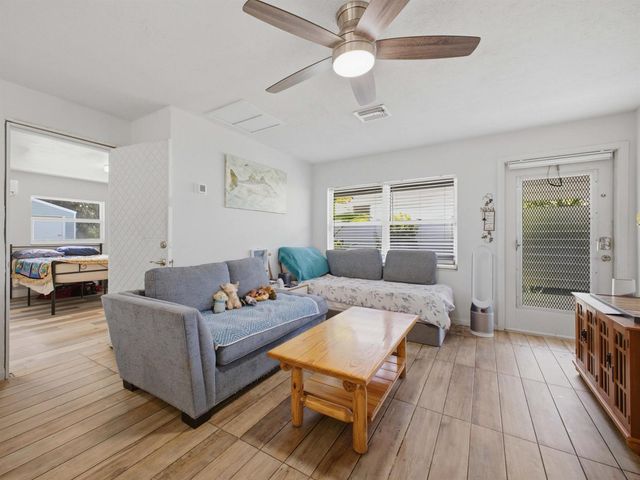 721 E Coast Avenue, Lantana, FL 33462