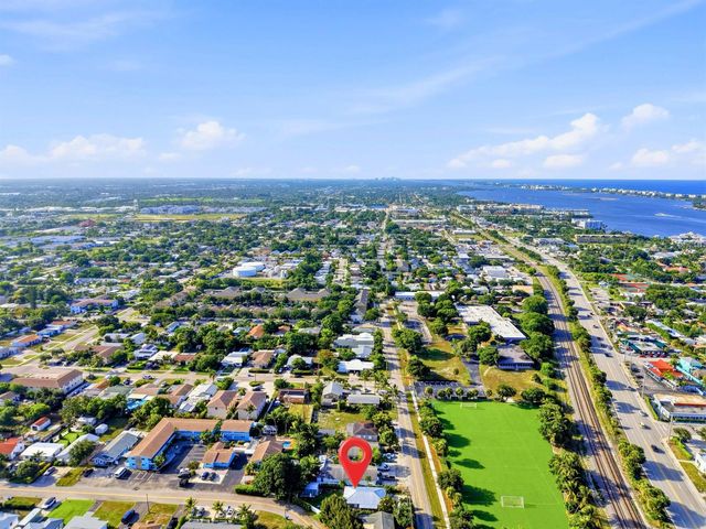 721 E Coast Avenue, Lantana, FL 33462