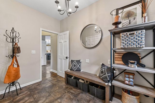 9113 Sunnyvale Drive, Chanhassen, MN 55317