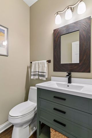9113 Sunnyvale Drive, Chanhassen, MN 55317