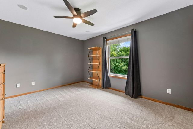 9113 Sunnyvale Drive, Chanhassen, MN 55317