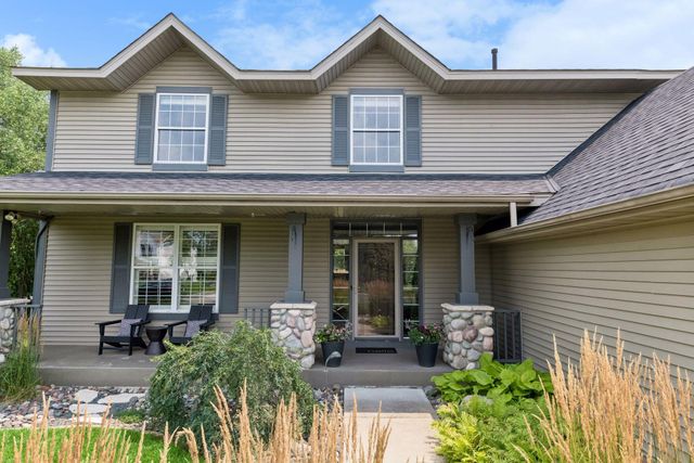 9113 Sunnyvale Drive, Chanhassen, MN 55317