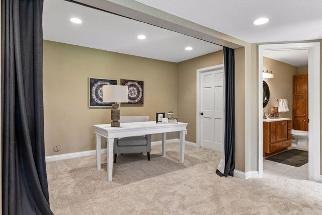 9113 Sunnyvale Drive, Chanhassen, MN 55317