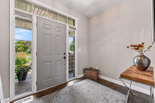 9113 Sunnyvale Drive, Chanhassen, MN 55317