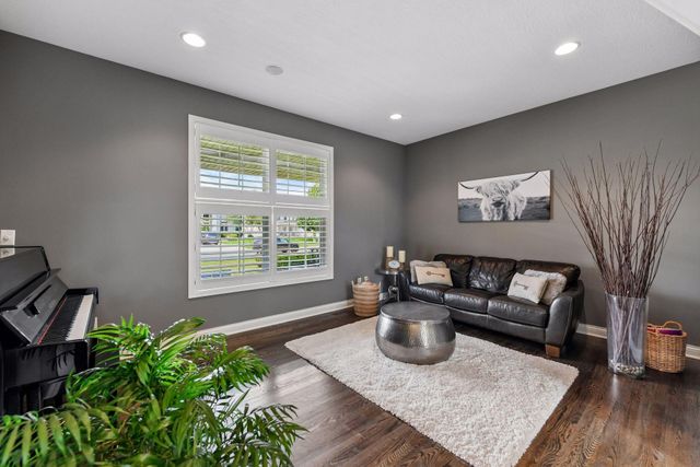 9113 Sunnyvale Drive, Chanhassen, MN 55317