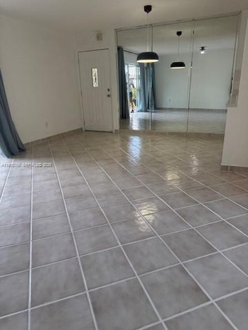 520 NE 38th St 1, Miami, FL 33137