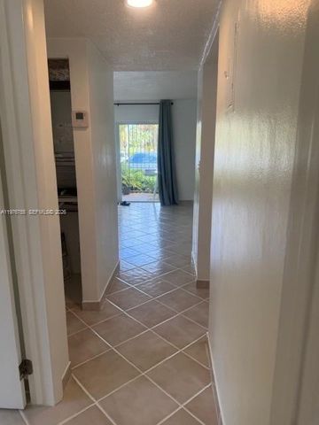 520 NE 38th St 1, Miami, FL 33137