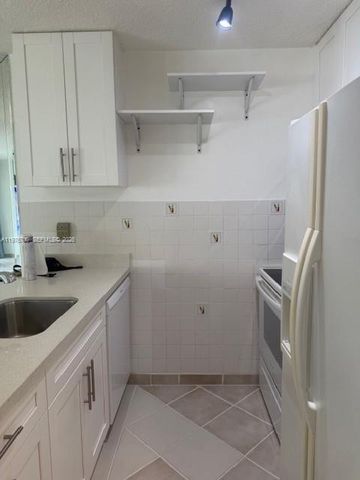 520 NE 38th St 1, Miami, FL 33137