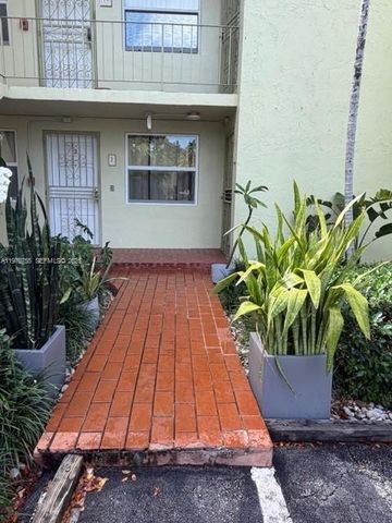 520 NE 38th St 1, Miami, FL 33137