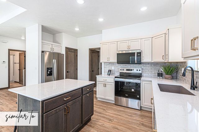 9204 W Counsel St Street, Sioux Falls, SD 57106