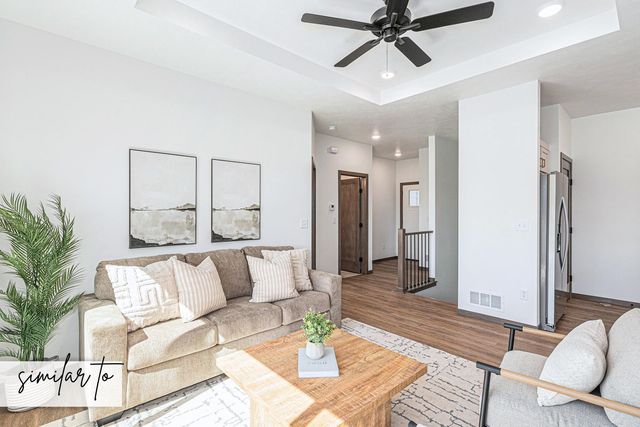 9204 W Counsel St Street, Sioux Falls, SD 57106