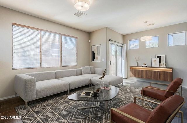 21829 N 40TH Place, Phoenix, AZ 85050