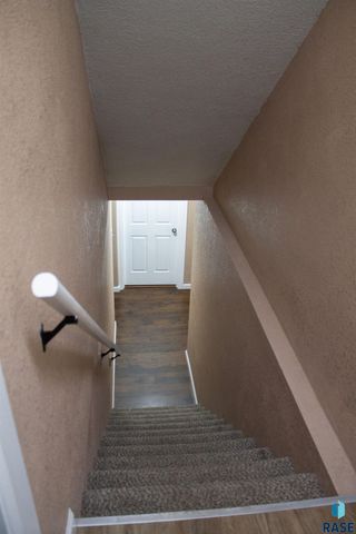 704 S Western Ave Avenue, Sioux Falls, SD 57104