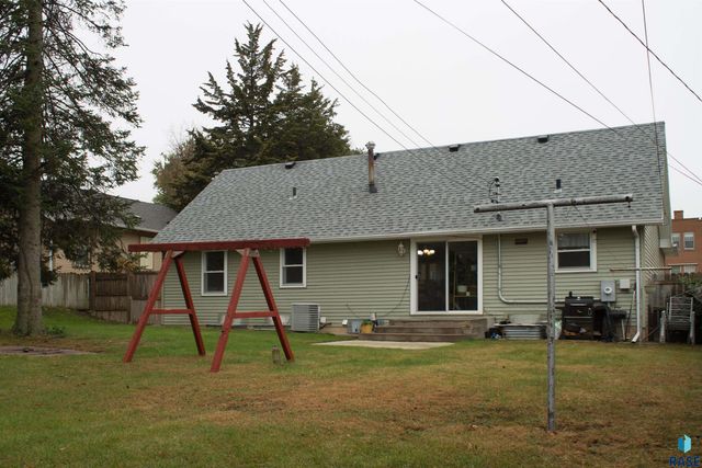 704 S Western Ave Avenue, Sioux Falls, SD 57104