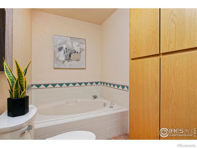 989 W 41st Street, Loveland, CO 80538