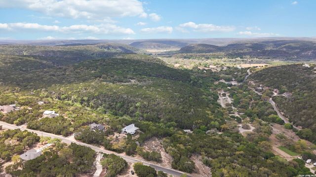 3980 SUMMIT HURST DR, New Braunfels, TX 78132