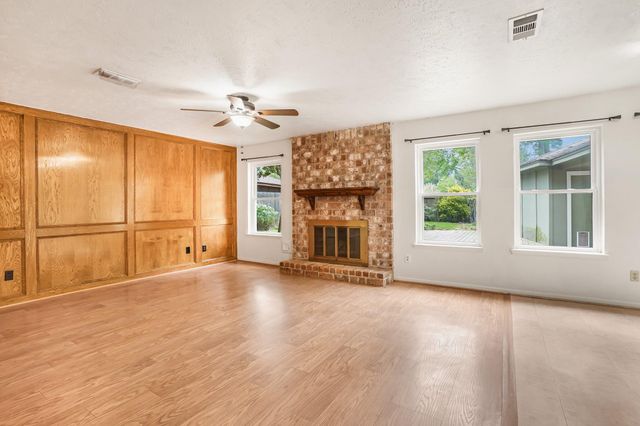 2918 Laurel Fork Drive, Kingwood, TX 77339