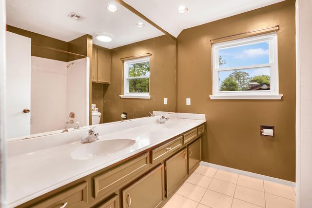 2918 Laurel Fork Drive, Kingwood, TX 77339