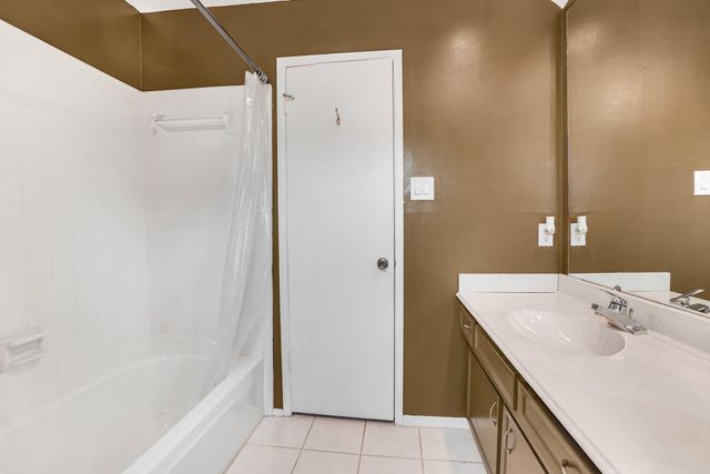 2918 Laurel Fork Drive, Kingwood, TX 77339