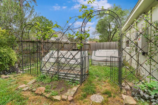 2918 Laurel Fork Drive, Kingwood, TX 77339