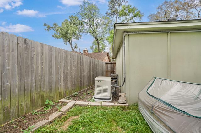 2918 Laurel Fork Drive, Kingwood, TX 77339