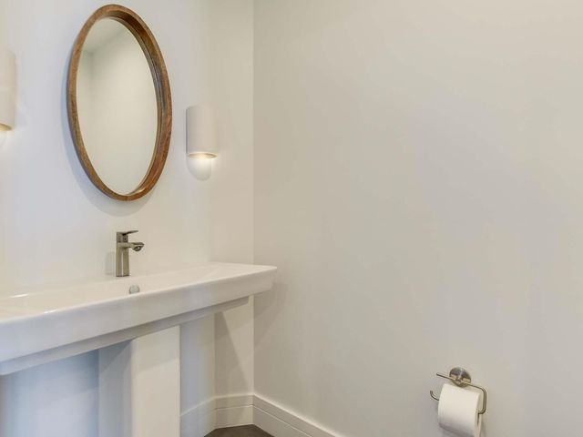 501 West Ave 2002, Austin, TX 78701