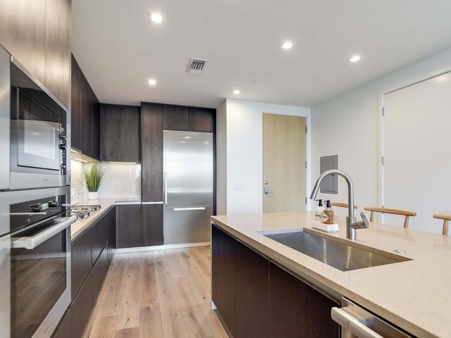 501 West Ave 2002, Austin, TX 78701