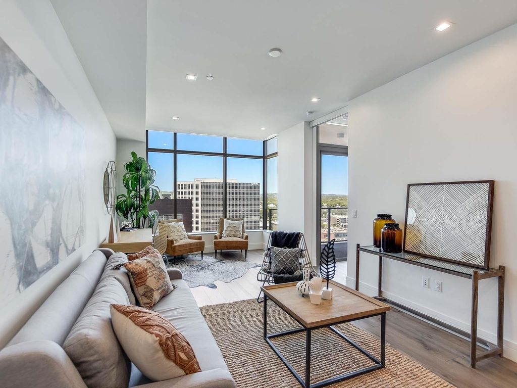 501 West Ave 2002, Austin, TX 78701