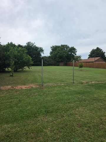 306 Brookfield Drive, Boyd, TX 76023