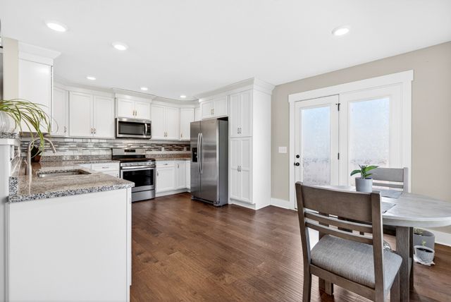 731 Hogan Rd, Clarksville, TN 37043