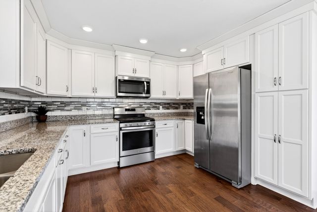 731 Hogan Rd, Clarksville, TN 37043