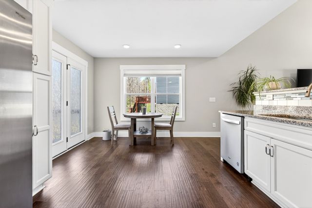 731 Hogan Rd, Clarksville, TN 37043