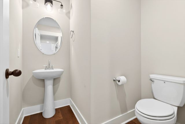 731 Hogan Rd, Clarksville, TN 37043