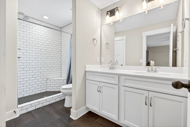 731 Hogan Rd, Clarksville, TN 37043