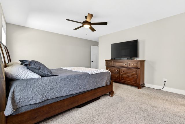 731 Hogan Rd, Clarksville, TN 37043