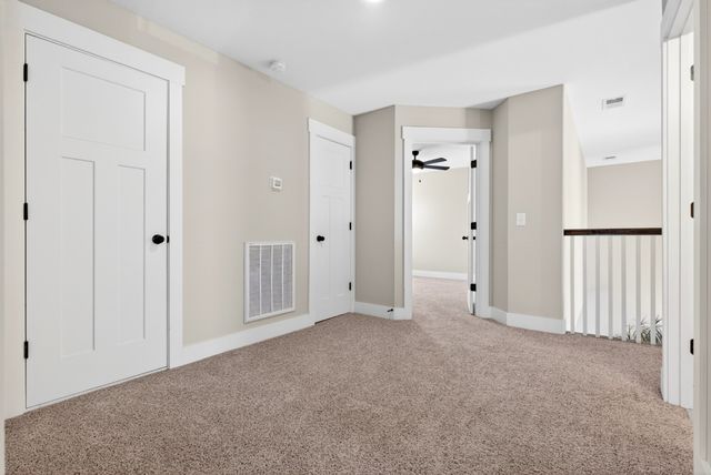 731 Hogan Rd, Clarksville, TN 37043