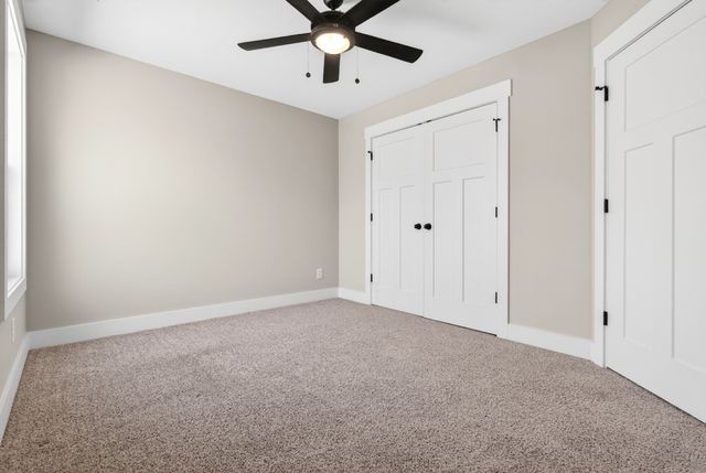 731 Hogan Rd, Clarksville, TN 37043